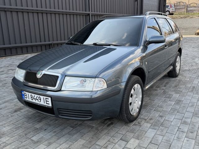 Серый Шкода Октавия, объемом двигателя 1.6 л и пробегом 250 тыс. км за 5500 $, фото 1 на Automoto.ua