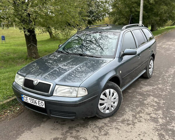 Серый Шкода Октавия, объемом двигателя 1.6 л и пробегом 322 тыс. км за 3800 $, фото 1 на Automoto.ua