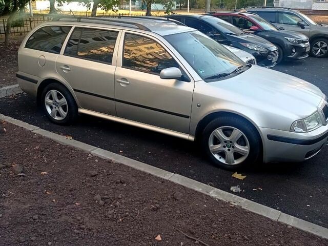 Сірий Шкода Октавія, об'ємом двигуна 1.8 л та пробігом 215 тис. км за 5650 $, фото 1 на Automoto.ua