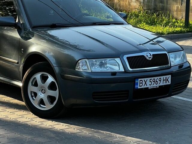 Серый Шкода Октавия, объемом двигателя 1.6 л и пробегом 317 тыс. км за 4600 $, фото 1 на Automoto.ua