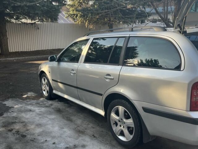 Серый Шкода Октавия, объемом двигателя 2 л и пробегом 264 тыс. км за 5500 $, фото 1 на Automoto.ua