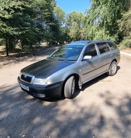 Сірий Шкода Октавія, об'ємом двигуна 1.6 л та пробігом 218 тис. км за 3500 $, фото 1 на Automoto.ua