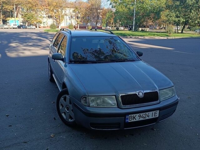 Серый Шкода Октавия, объемом двигателя 1.6 л и пробегом 330 тыс. км за 4500 $, фото 1 на Automoto.ua