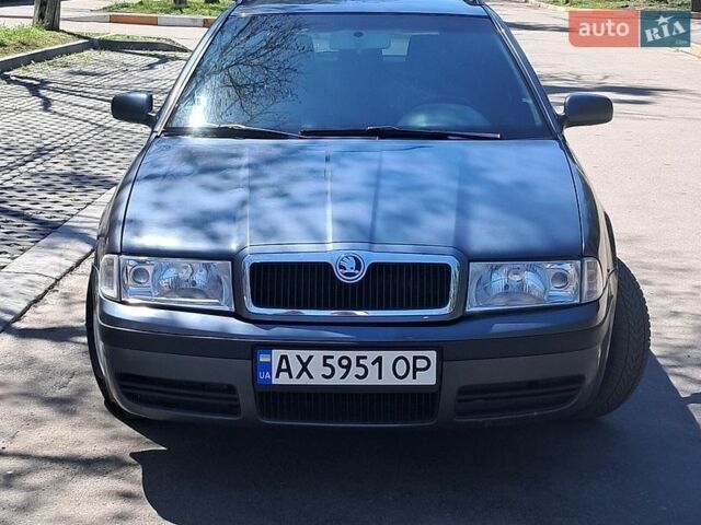 Серый Шкода Октавия, объемом двигателя 1.6 л и пробегом 244 тыс. км за 5600 $, фото 1 на Automoto.ua