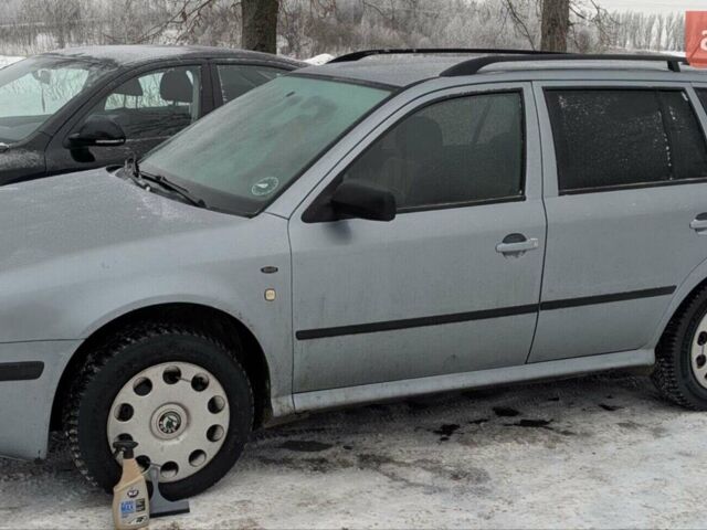 Сірий Шкода Октавія, об'ємом двигуна 1.6 л та пробігом 330 тис. км за 3800 $, фото 1 на Automoto.ua
