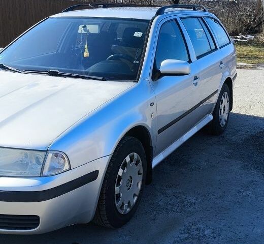 Серый Шкода Октавия, объемом двигателя 1.6 л и пробегом 340 тыс. км за 3800 $, фото 1 на Automoto.ua