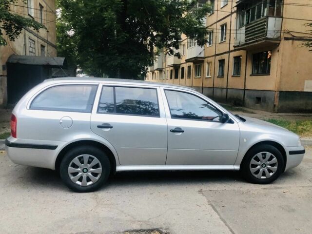 Сірий Шкода Октавія, об'ємом двигуна 1.6 л та пробігом 253 тис. км за 4029 $, фото 1 на Automoto.ua