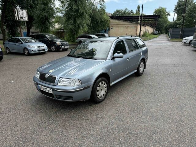 Сірий Шкода Октавія, об'ємом двигуна 1.6 л та пробігом 350 тис. км за 3002 $, фото 1 на Automoto.ua