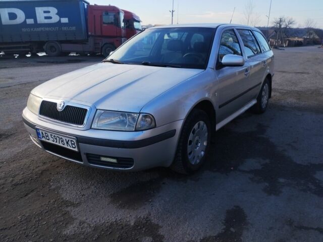 Серый Шкода Октавия, объемом двигателя 2 л и пробегом 320 тыс. км за 3500 $, фото 1 на Automoto.ua