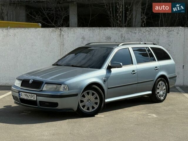 Серый Шкода Октавия, объемом двигателя 1.6 л и пробегом 225 тыс. км за 4650 $, фото 1 на Automoto.ua