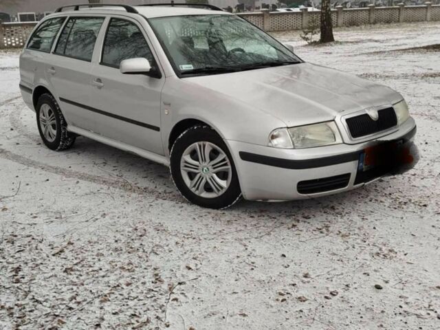 Серый Шкода Октавия, объемом двигателя 2 л и пробегом 400 тыс. км за 2400 $, фото 1 на Automoto.ua