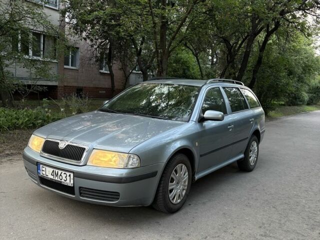 Серый Шкода Октавия, объемом двигателя 1.6 л и пробегом 242 тыс. км за 2150 $, фото 1 на Automoto.ua