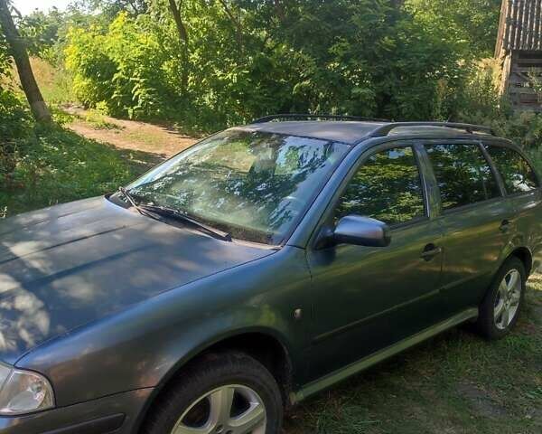 Серый Шкода Октавия, объемом двигателя 1.6 л и пробегом 280 тыс. км за 4700 $, фото 1 на Automoto.ua