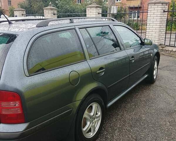 Сірий Шкода Октавія, об'ємом двигуна 1.6 л та пробігом 257 тис. км за 4800 $, фото 1 на Automoto.ua
