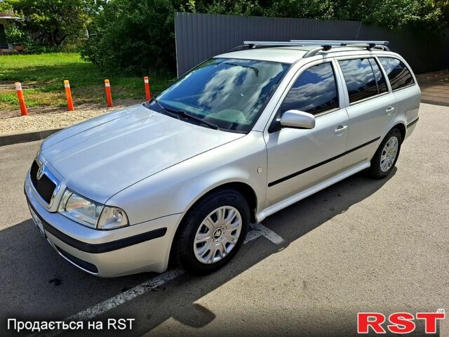 Серый Шкода Октавия, объемом двигателя 1.6 л и пробегом 191 тыс. км за 5600 $, фото 1 на Automoto.ua
