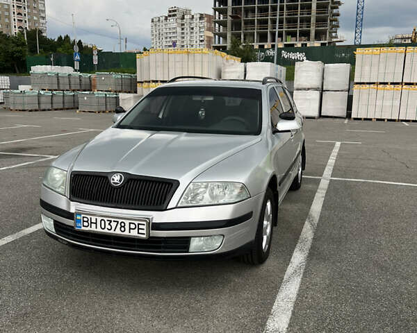 Сірий Шкода Октавія, об'ємом двигуна 1.6 л та пробігом 355 тис. км за 4500 $, фото 1 на Automoto.ua