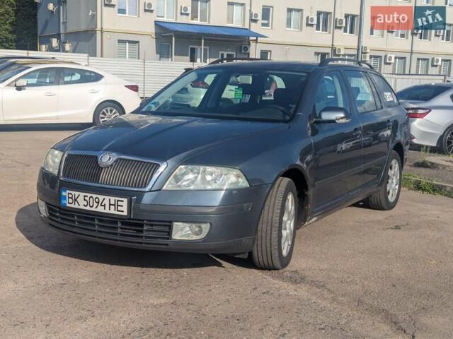Серый Шкода Октавия, объемом двигателя 1.6 л и пробегом 284 тыс. км за 4499 $, фото 1 на Automoto.ua