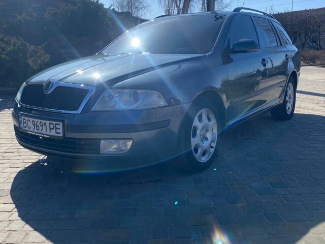 Сірий Шкода Октавія, об'ємом двигуна 2 л та пробігом 200 тис. км за 5200 $, фото 1 на Automoto.ua