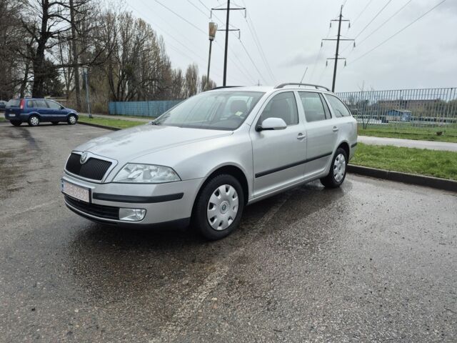 Серый Шкода Октавия, объемом двигателя 0 л и пробегом 198 тыс. км за 5900 $, фото 1 на Automoto.ua