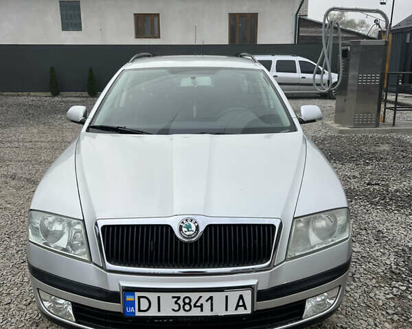 Серый Шкода Октавия, объемом двигателя 1.6 л и пробегом 265 тыс. км за 4150 $, фото 1 на Automoto.ua