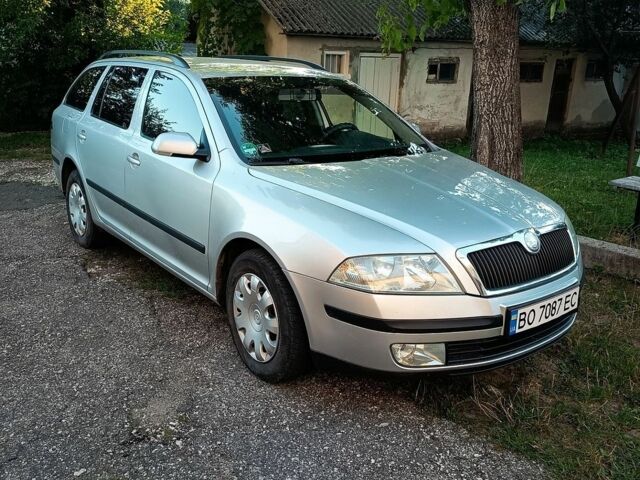 Серый Шкода Октавия, объемом двигателя 1.6 л и пробегом 254 тыс. км за 5400 $, фото 1 на Automoto.ua
