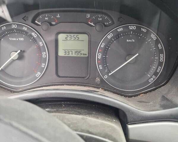 Шкода Октавия 2005 в Киеве на Automoto.ua Серый Шкода Октавия, объемом двигателя 1.9 л и пробегом 337 тыс. км за 3000 $, фото 1 на Automoto.ua