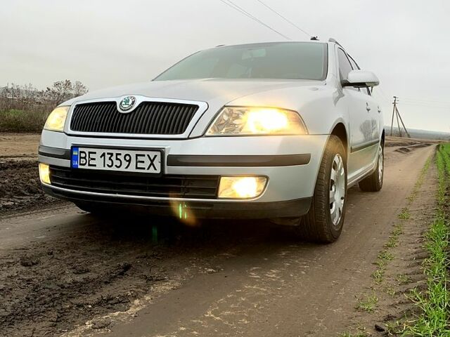 Серый Шкода Октавия, объемом двигателя 1.6 л и пробегом 240 тыс. км за 5600 $, фото 1 на Automoto.ua