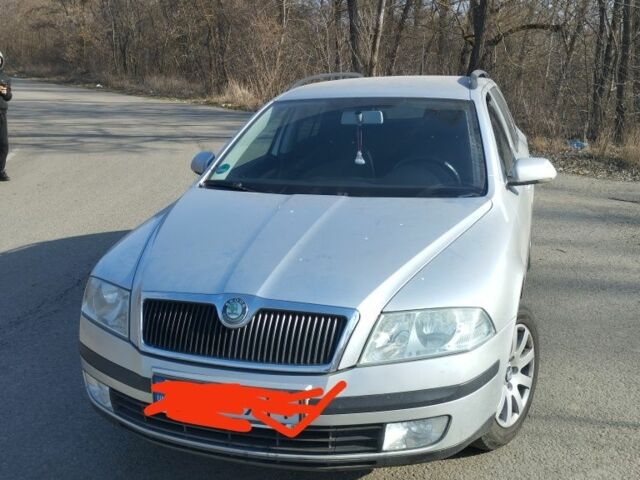 Сірий Шкода Октавія, об'ємом двигуна 1.6 л та пробігом 318 тис. км за 4500 $, фото 1 на Automoto.ua