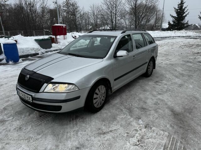 Серый Шкода Октавия, объемом двигателя 1.6 л и пробегом 255 тыс. км за 2999 $, фото 1 на Automoto.ua