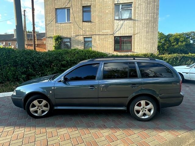 Шкода Октавия 2005 в Полтаве на Automoto.ua Серый Шкода Октавия, объемом двигателя 1.6 л и пробегом 260 тыс. км за 6100 $, фото 1 на Automoto.ua