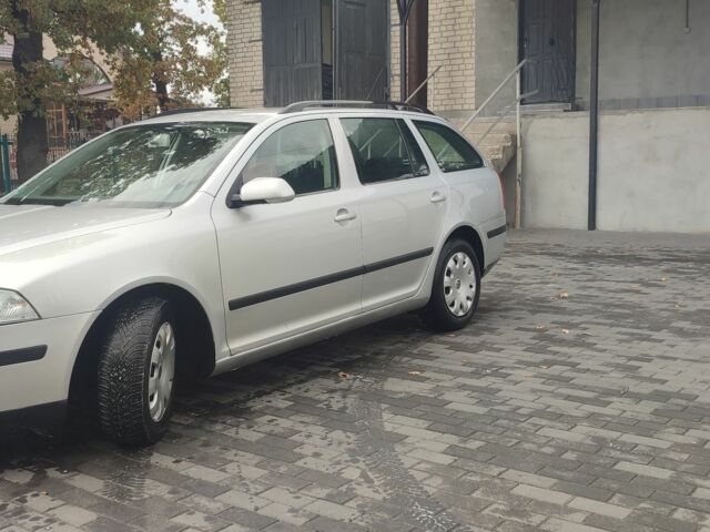 Серый Шкода Октавия, объемом двигателя 1.6 л и пробегом 340 тыс. км за 5100 $, фото 1 на Automoto.ua