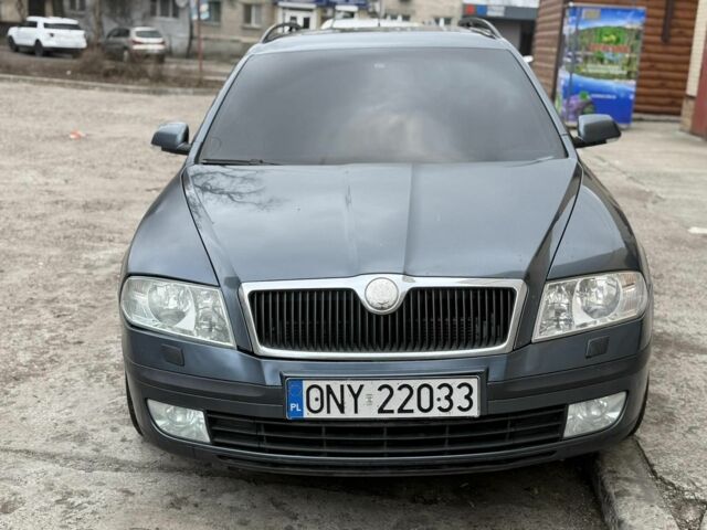 Серый Шкода Октавия, объемом двигателя 2 л и пробегом 400 тыс. км за 2000 $, фото 1 на Automoto.ua