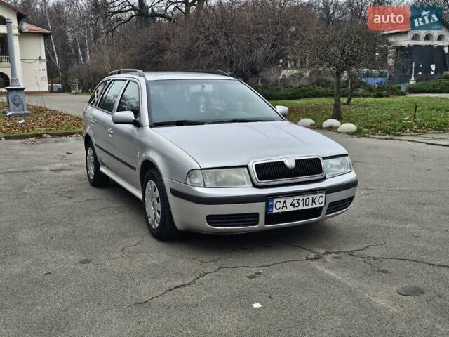Сірий Шкода Октавія, об'ємом двигуна 1.6 л та пробігом 200 тис. км за 3100 $, фото 1 на Automoto.ua
