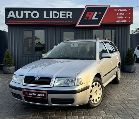 Серый Шкода Октавия, объемом двигателя 1.6 л и пробегом 244 тыс. км за 5600 $, фото 1 на Automoto.ua