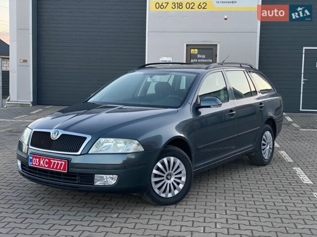 Серый Шкода Октавия, объемом двигателя 1.6 л и пробегом 241 тыс. км за 4999 $, фото 1 на Automoto.ua
