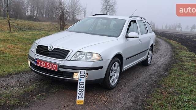 Серый Шкода Октавия, объемом двигателя 1.6 л и пробегом 220 тыс. км за 5550 $, фото 1 на Automoto.ua