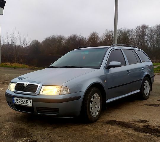 Серый Шкода Октавия, объемом двигателя 1.6 л и пробегом 300 тыс. км за 4650 $, фото 1 на Automoto.ua