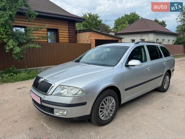 Серый Шкода Октавия, объемом двигателя 1.6 л и пробегом 215 тыс. км за 6000 $, фото 1 на Automoto.ua
