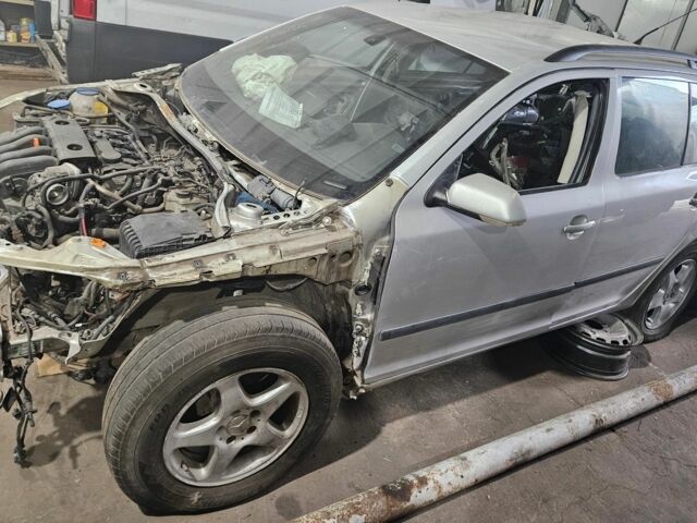 Сірий Шкода Октавія, об'ємом двигуна 2 л та пробігом 230 тис. км за 850 $, фото 1 на Automoto.ua
