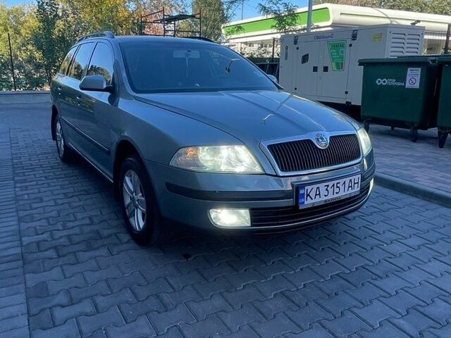 Серый Шкода Октавия, объемом двигателя 1.6 л и пробегом 448 тыс. км за 4700 $, фото 1 на Automoto.ua