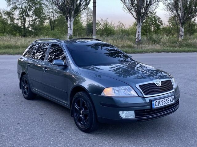 Сірий Шкода Октавія, об'ємом двигуна 1.6 л та пробігом 240 тис. км за 5000 $, фото 1 на Automoto.ua