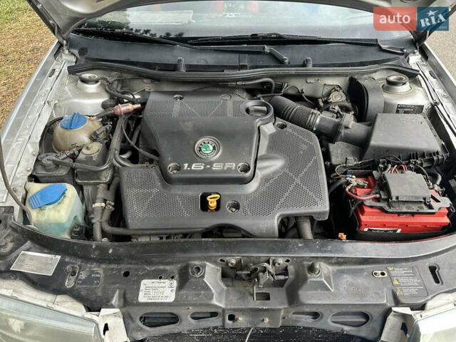 Сірий Шкода Октавія, об'ємом двигуна 1.6 л та пробігом 575 тис. км за 3700 $, фото 1 на Automoto.ua