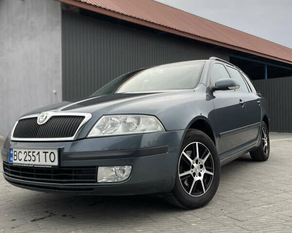 Серый Шкода Октавия, объемом двигателя 1.6 л и пробегом 213 тыс. км за 5100 $, фото 1 на Automoto.ua