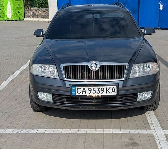 Серый Шкода Октавия, объемом двигателя 1.6 л и пробегом 435 тыс. км за 4550 $, фото 1 на Automoto.ua