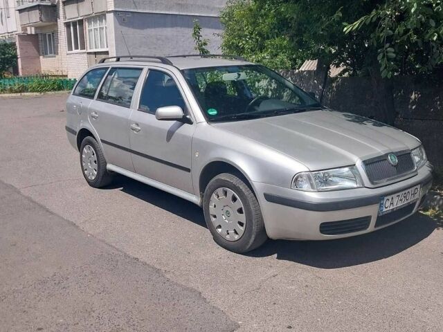 Серый Шкода Октавия, объемом двигателя 1.6 л и пробегом 112 тыс. км за 6200 $, фото 1 на Automoto.ua