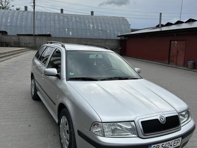 Серый Шкода Октавия, объемом двигателя 1.6 л и пробегом 227 тыс. км за 4900 $, фото 1 на Automoto.ua