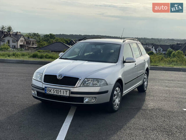 Шкода Октавия 2005 в Ровно на Automoto.ua Серый Шкода Октавия, объемом двигателя 1.6 л и пробегом 223 тыс. км за 6100 $, фото 1 на Automoto.ua