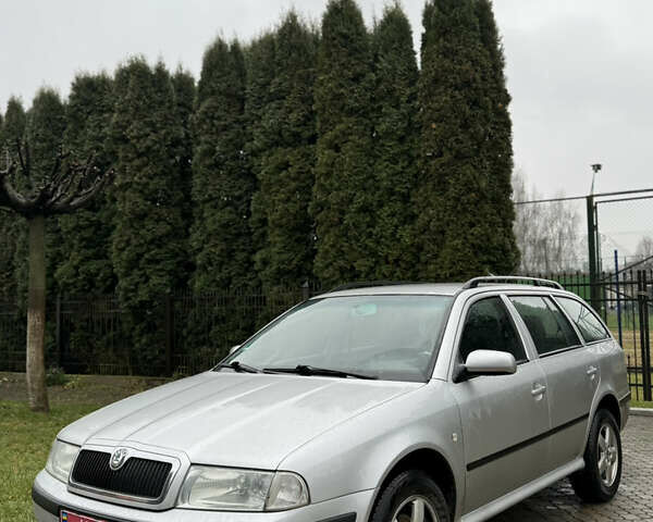 Серый Шкода Октавия, объемом двигателя 1.6 л и пробегом 215 тыс. км за 4750 $, фото 1 на Automoto.ua