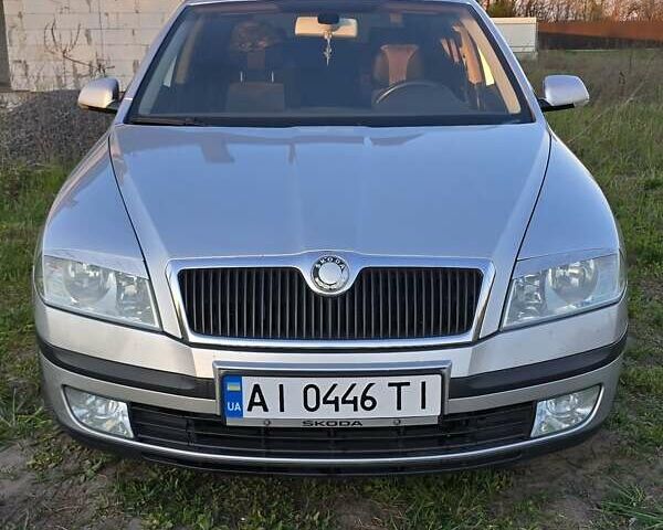 Серый Шкода Октавия, объемом двигателя 1.6 л и пробегом 291 тыс. км за 5900 $, фото 1 на Automoto.ua