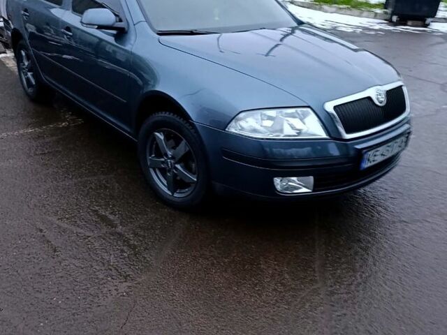 Серый Шкода Октавия, объемом двигателя 1.6 л и пробегом 218 тыс. км за 7000 $, фото 1 на Automoto.ua